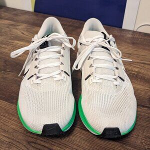 Men's 11.5 Nike Pegasus 40, White